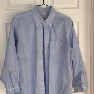 Brooks Brothers button-down cloth shirt. Good condition.